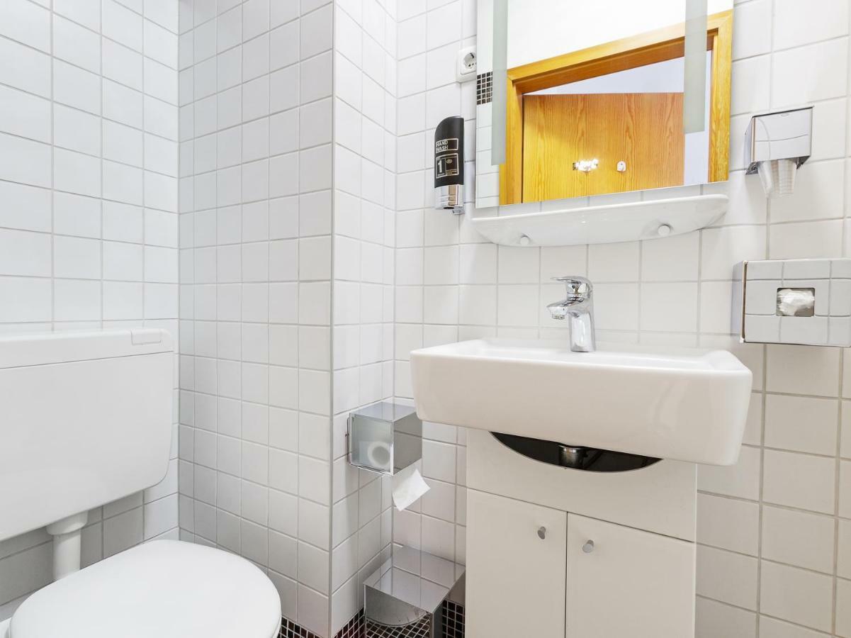 Oyo Hotel Matzbach Berlin Eksteriør billede